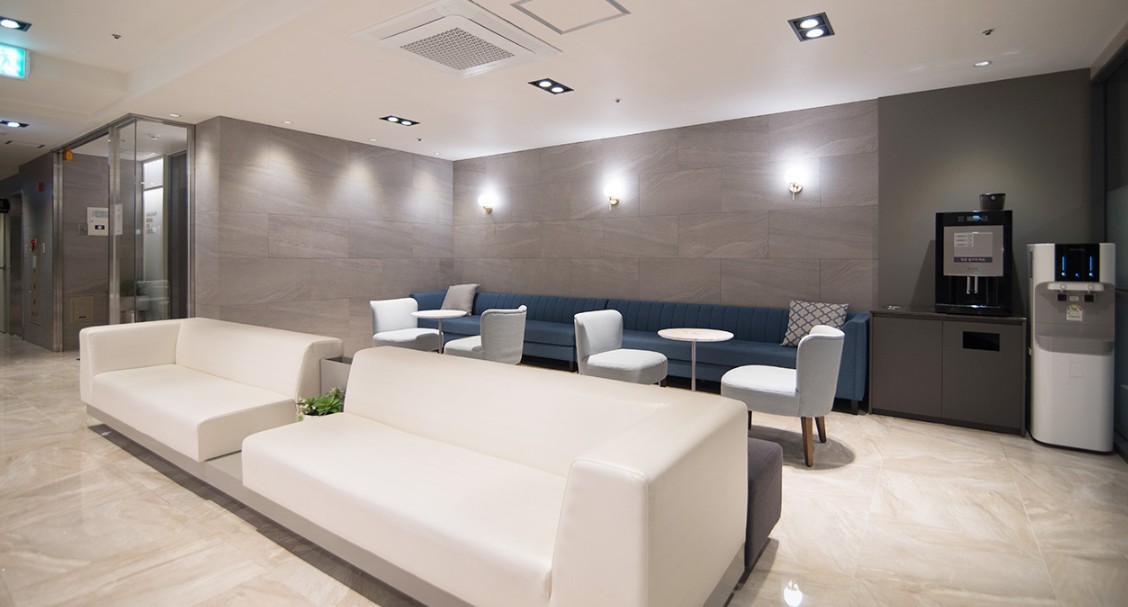 강남서울안과의원's Image