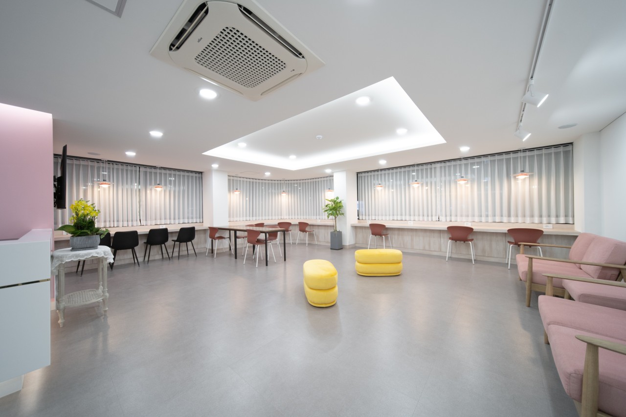 강남에스터산부인과의원's Image