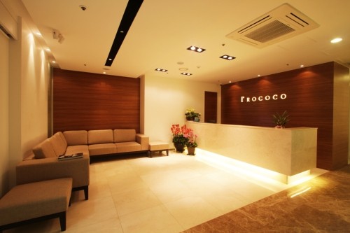 로코코성형외과의원's Image