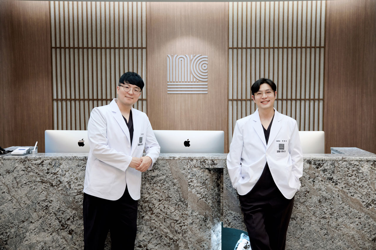 모원성형외과의원's Image