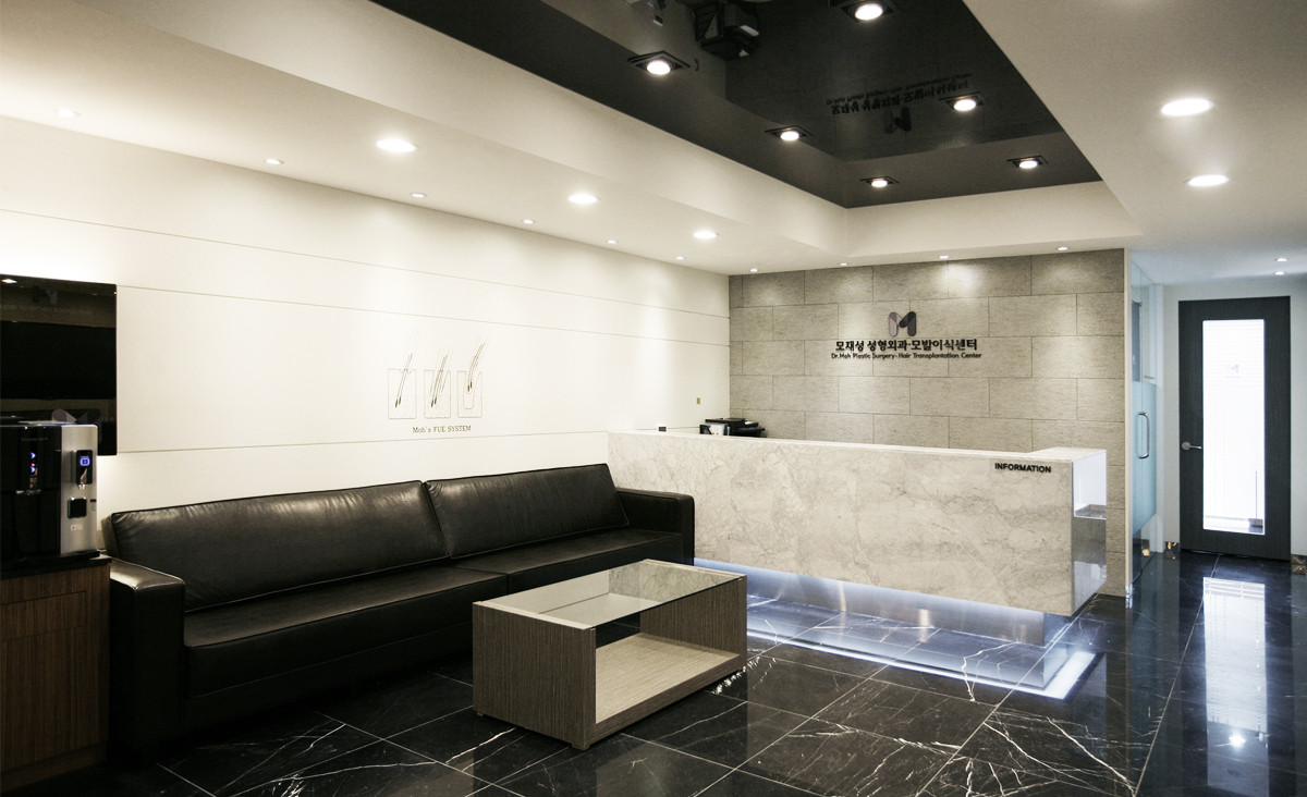 모재성성형외과의원's Image