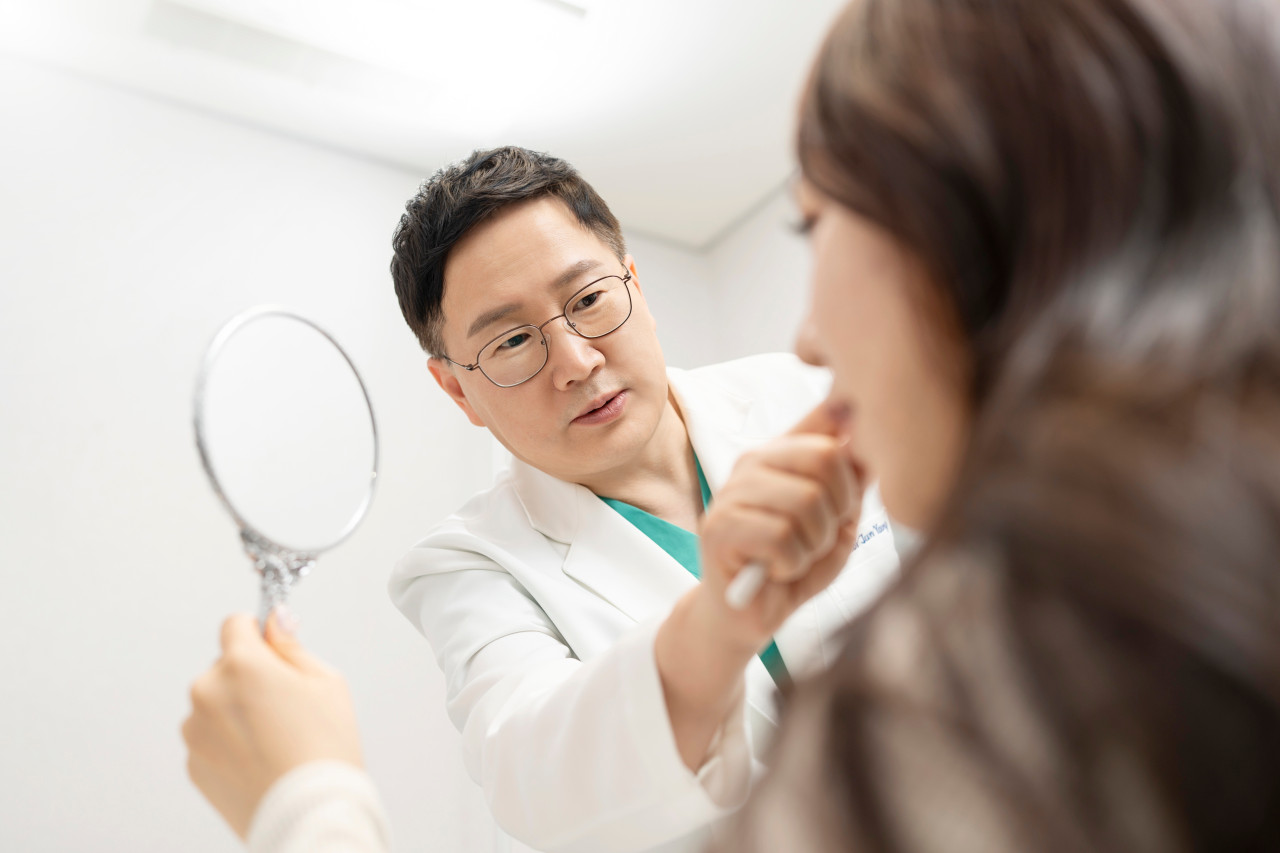 제이와이성형외과의원's Image