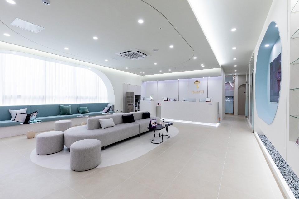 톡스앤필의원's Image