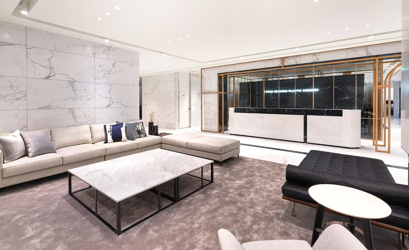 포시즌성형외과의원's Image