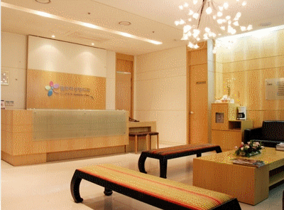 플로라성형외과의원's Image