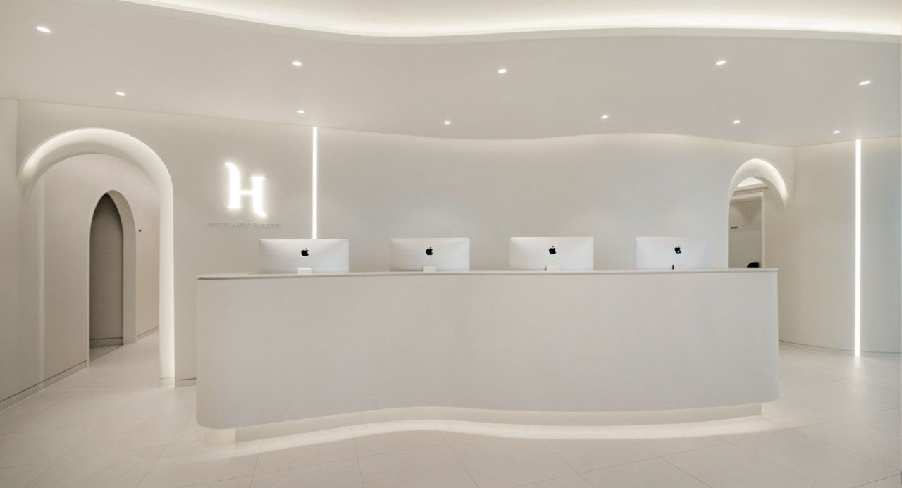 히트성형외과의원's Image