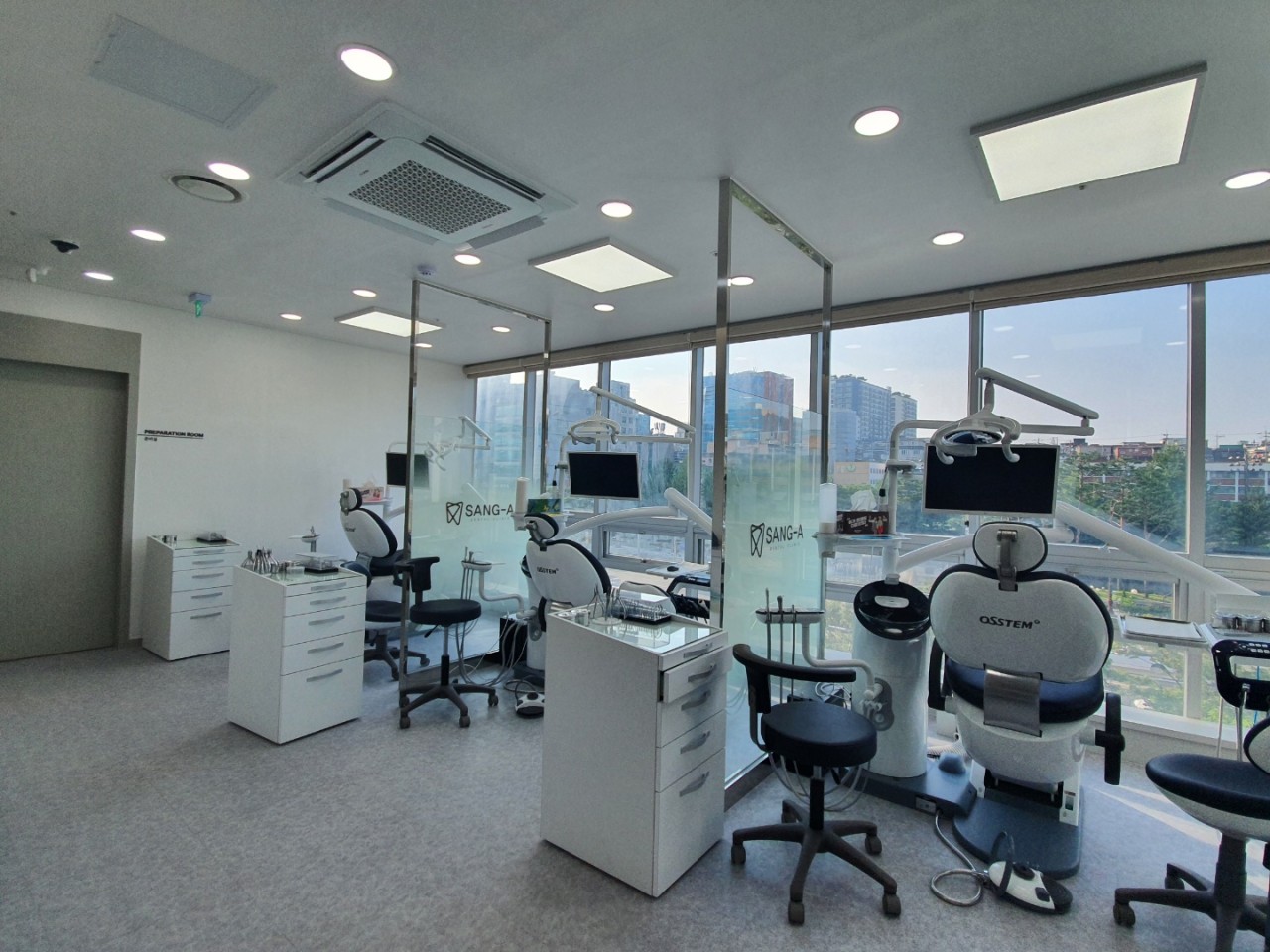 모란상아치과의원's Image