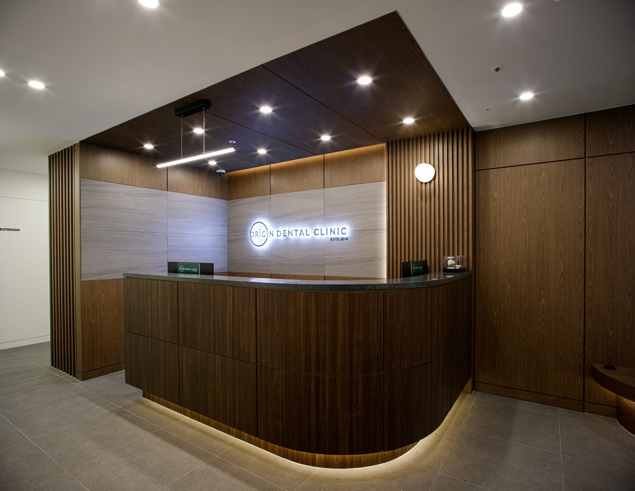 오리진치과의원's Image